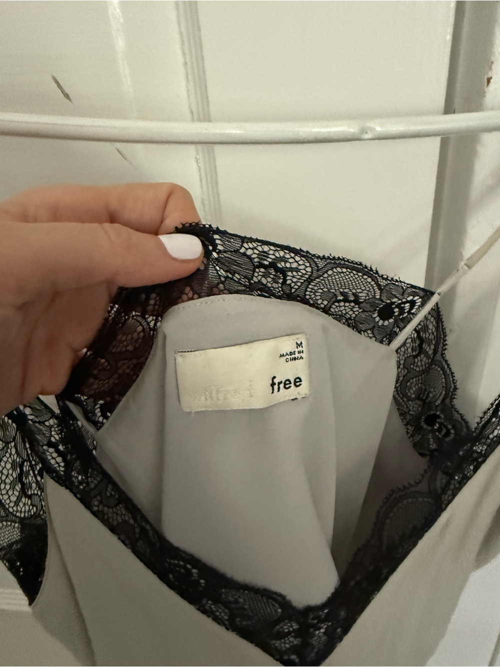 Aritzia Wilfred Top Size M - Picture 4 of 5